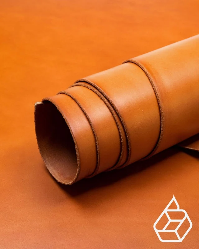 Vienna Collection | Vegetable tanned firm harness leather (1.9 mm - 2.1 mm)