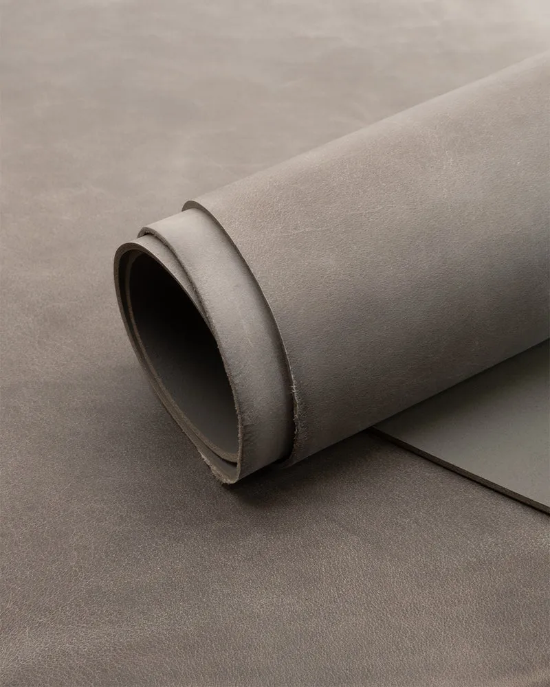 Limited Collection harness leather | Thick and sturdy leather with a matte finish (2.5 mm - 2.9 mm)