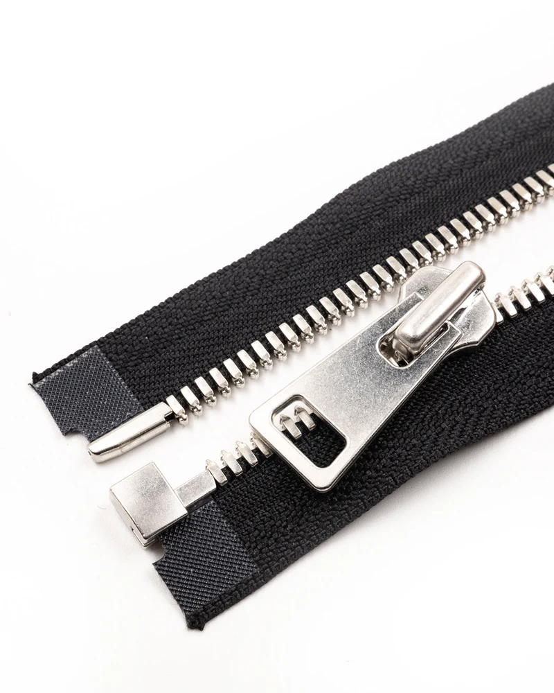 YKK Excella® | Complete, separating zipper with single slider | Silver | Size 8