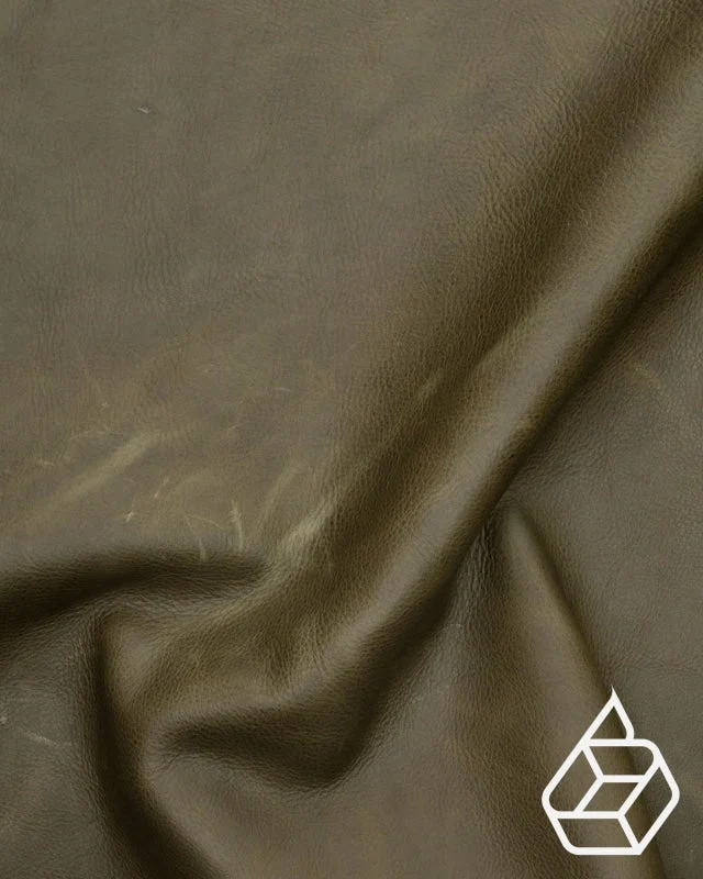 Velo Collection | Firm and soft calf leather with a pull-up effect