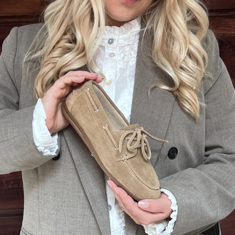 SAVANNAH SUEDE - BISCUIT