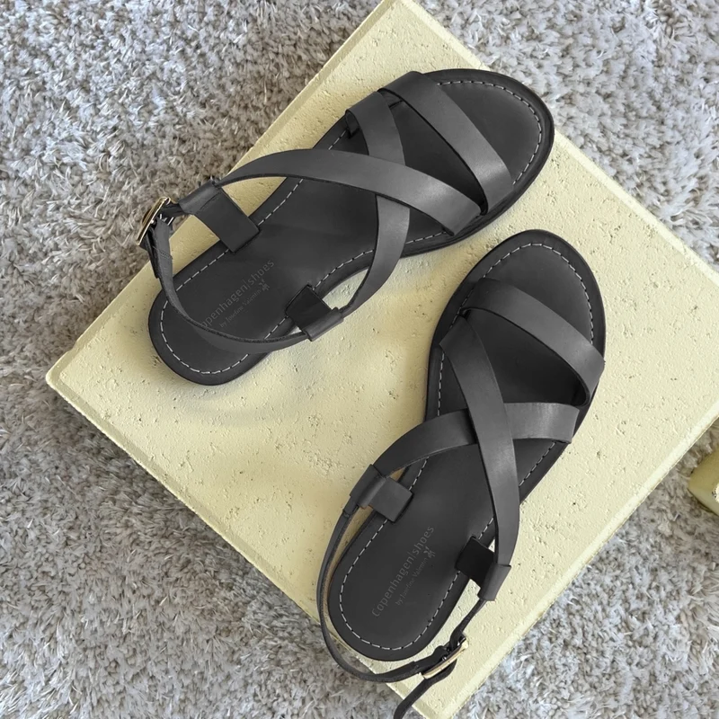 MARI - Black