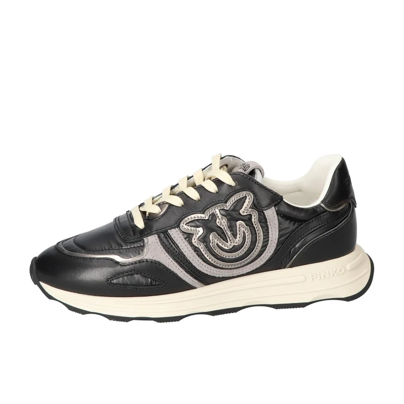 Sneakers, Zwart