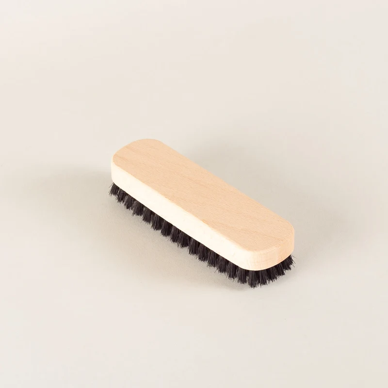 Shoe scrubbing brush
