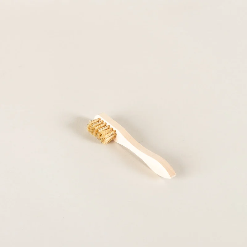 Small applicator brush