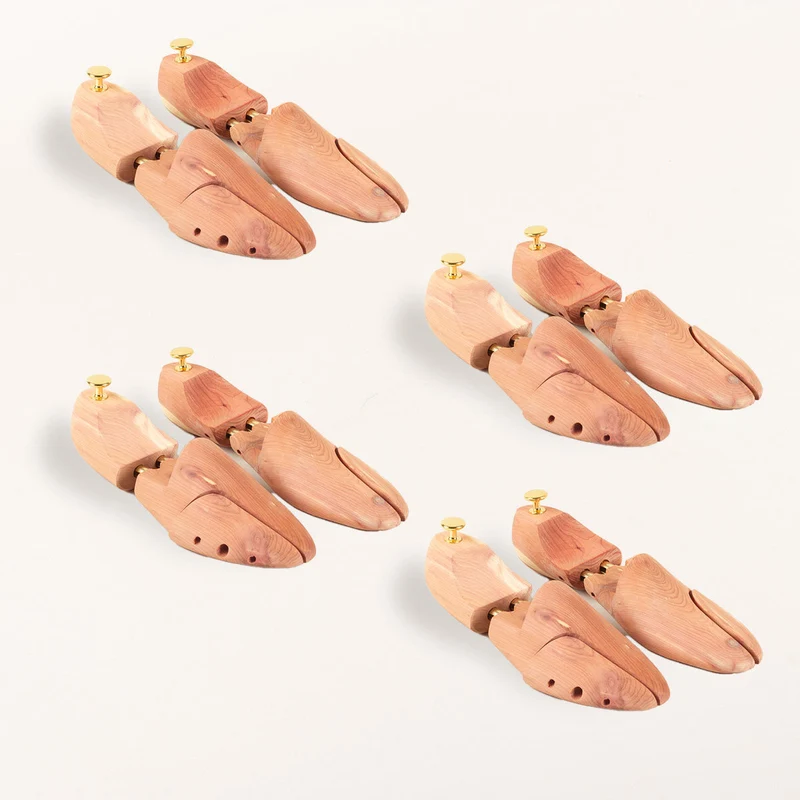 4 Pairs of cedar shoe trees