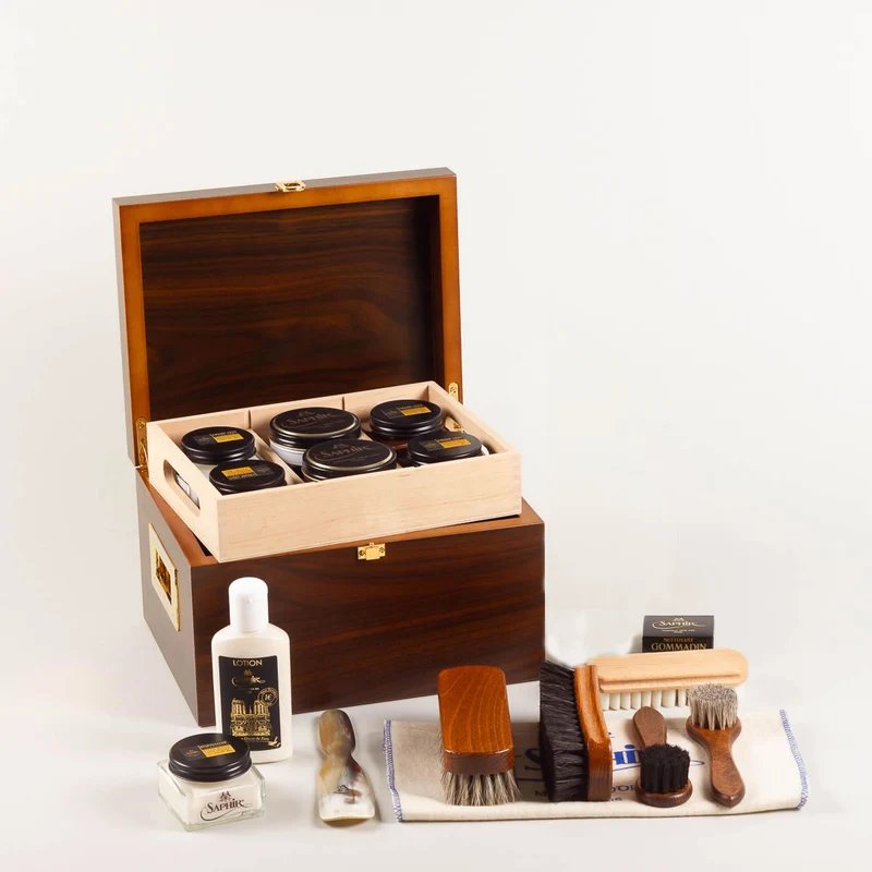 Shoe care valet Saphir Deluxe+ - walnut