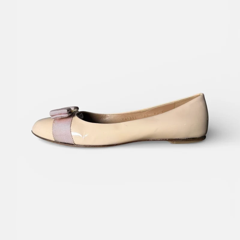 Ferragamo Varina Ballet Pumps | Amaretti | UK 3.5