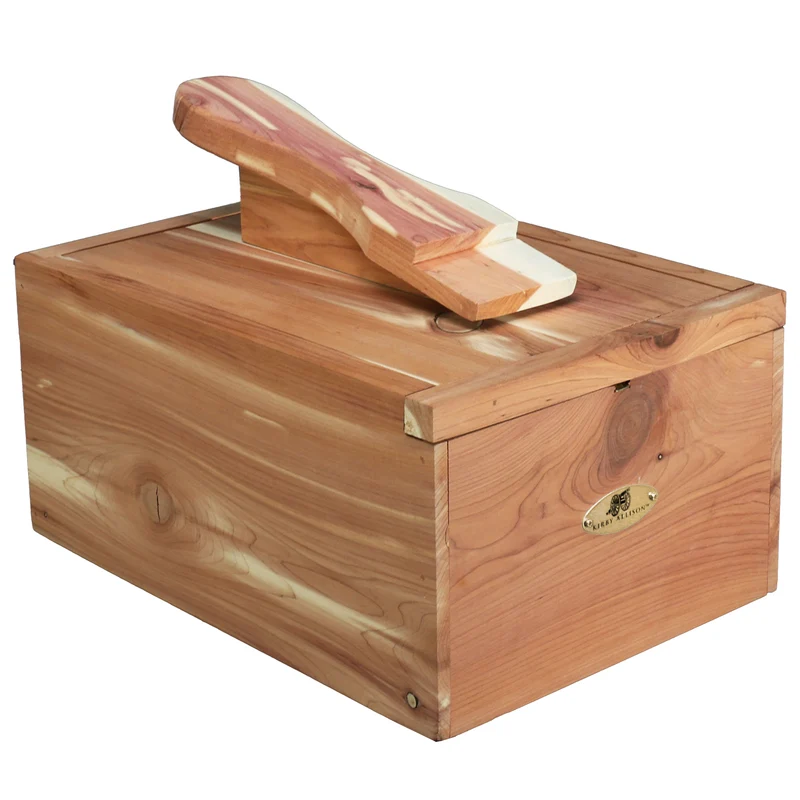 Cedar Shoeshine Valet