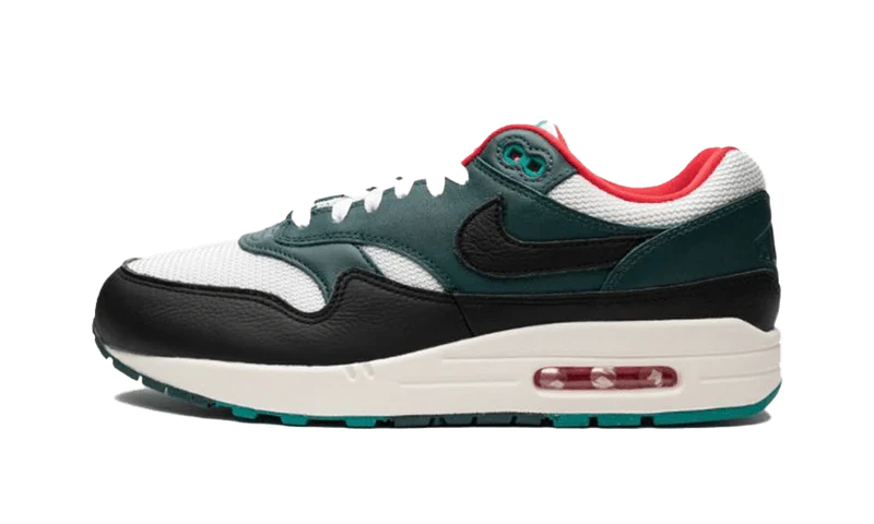 Nike Air Max 1 LeBron James Liverpool